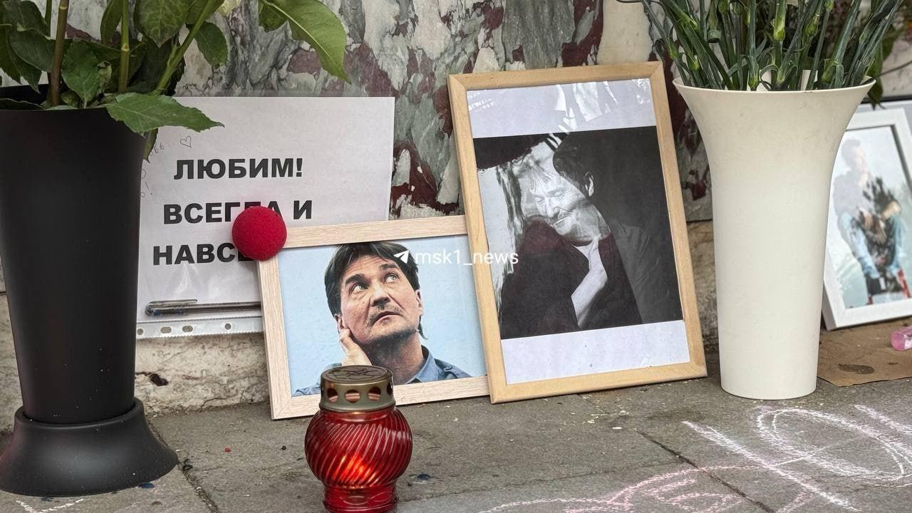 Preview В Москве продолжается прощание с режиссером Бутусовым: видео