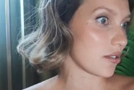 Регина Тодоренко поделилась советами для тех, кто боится петь на людях