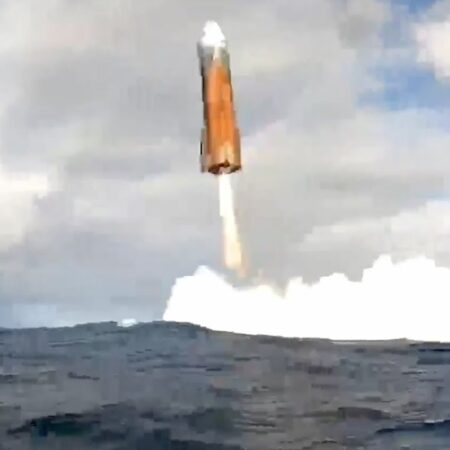 Starship SpaceX успешно завершил десятый тестовый полет