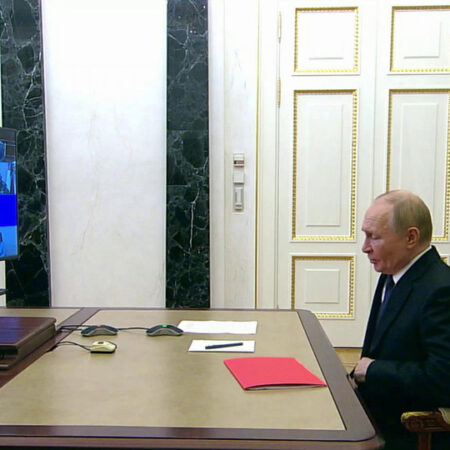 Владимир Путин возглавил заседание Совета Безопасности в режиме видеосвязи