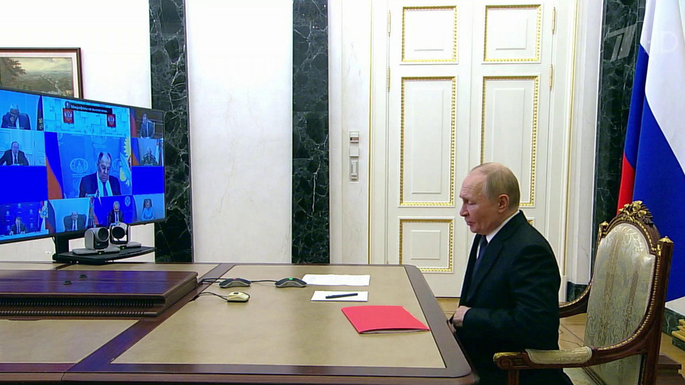 Preview Владимир Путин возглавил заседание Совета Безопасности в режиме видеосвязи