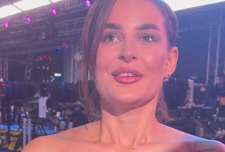 Певица Севиль рекомендует ложиться спать к 22:00 для сохранения красоты