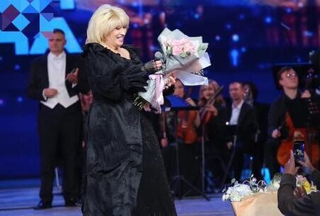 Цветочный шторм для Ирины Аллегровой: Эмоции фанатов