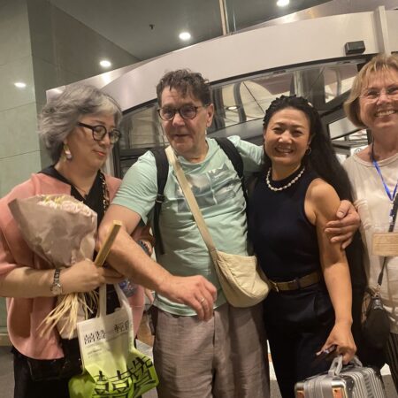 «Дядя Ваня» в Пекине: как русские актеры стали культовыми для молодежи Китая