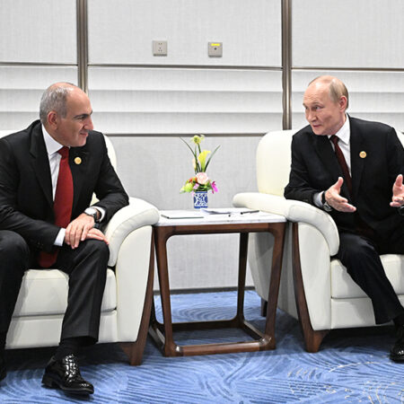 Встреча Владимира Путина и Никола Пашиняна на саммите ШОС