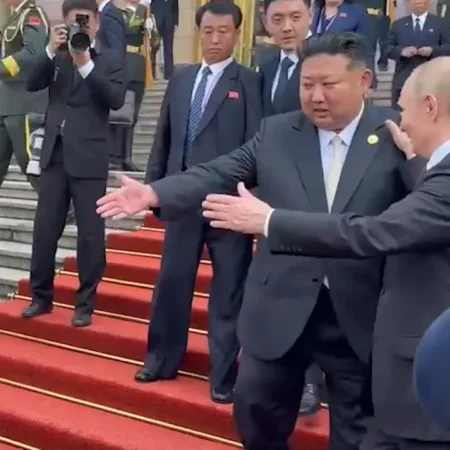 В Пекине готовятся переговоры Путина и Ким Чен Ына