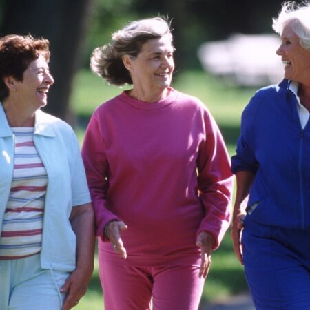 Ожирение в пожилом возрасте: неожиданная связь с когнитивным здоровьем