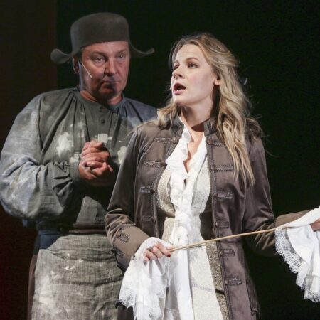 Премьера «Кабалы святош» в МХТ: Звезды на сцене