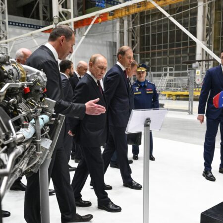 Рабочий визит Путина в Самару: инспекция предприятия «ОДК-Кузнецов»