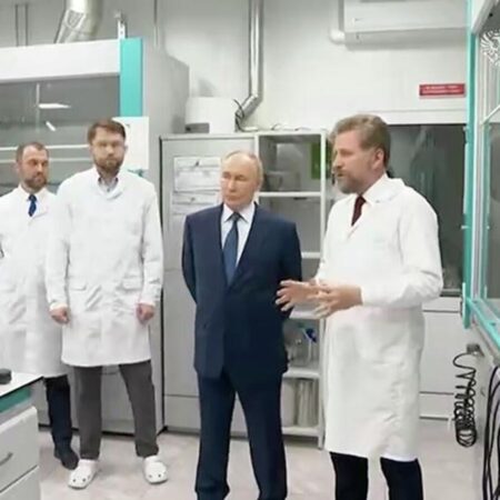 Владимир Путин высоко оценил прогресс научно-технологического университета «Сириус»