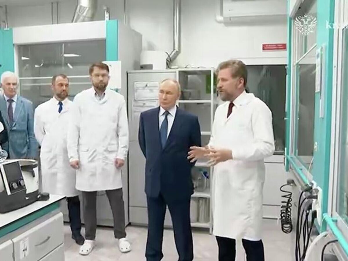 Preview Владимир Путин высоко оценил прогресс научно-технологического университета «Сириус»
