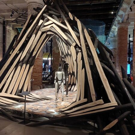 19-я Венецианская архитектурная биеннале: Инновационные решения, кофе из очищенной воды канала и триумф архитектуры