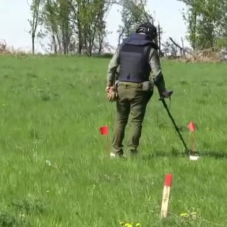 Сапёры очистили более 50 приграничных населённых пунктов Курской области