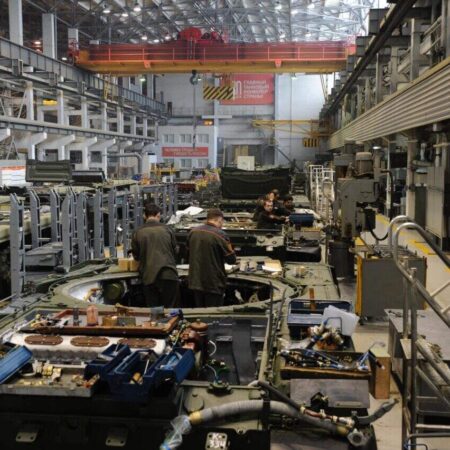 День танкиста в Свердловской области: обзор памятников и их значение