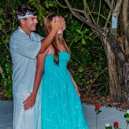 Романтика на Мальдивах: Вера Бирюкова поделилась нежными фото с Тимуром Гаязовым