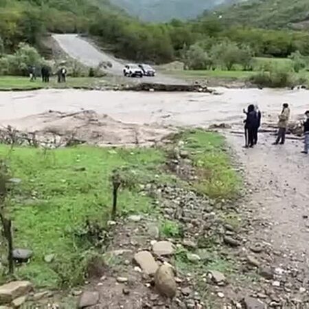 Река Уллучай в Дагестане разрушила мост после ливней