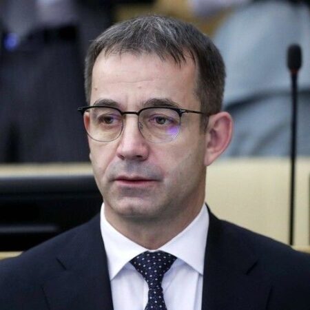 Депутат Госдумы Дмитрий Певцов о «предательстве» Аллы Пугачевой