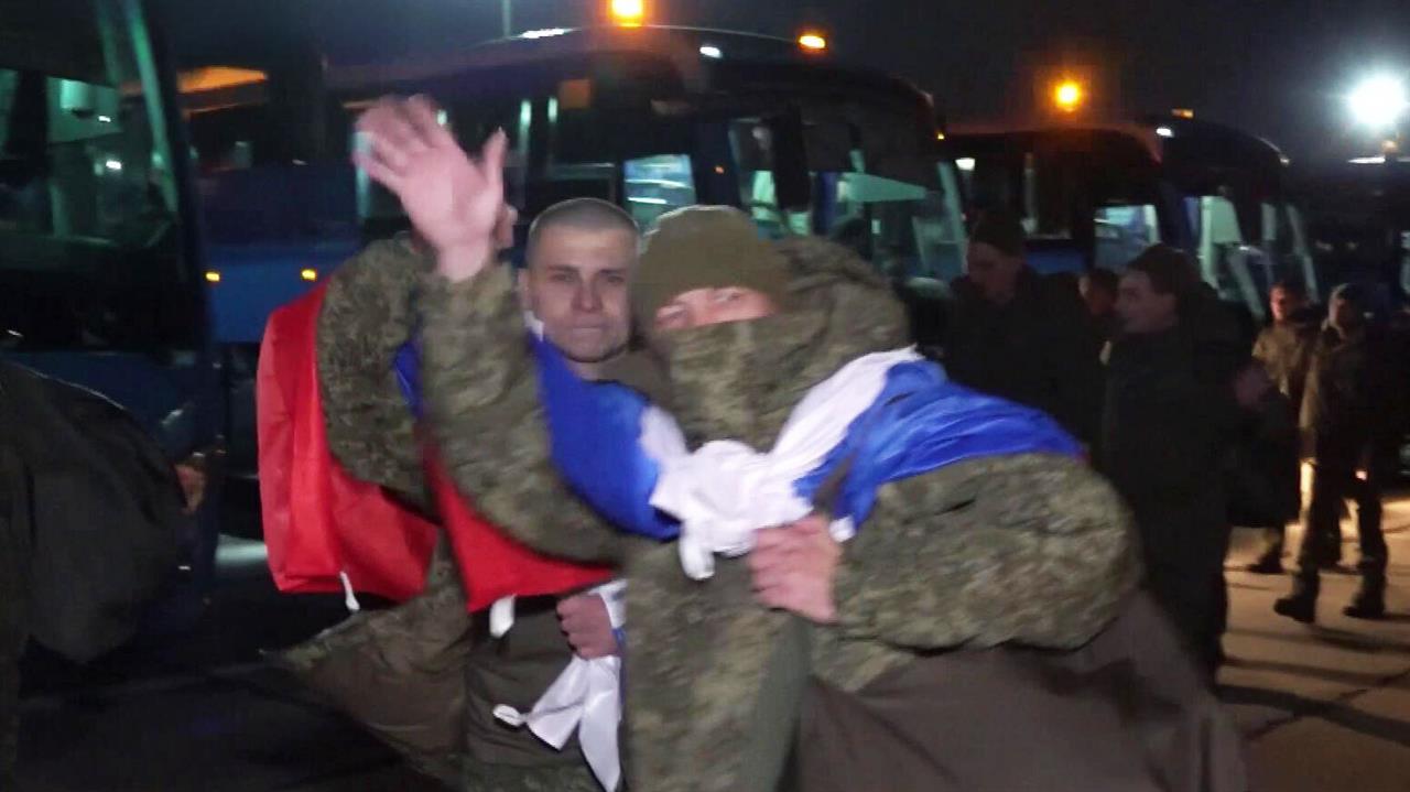 Preview 185 российских военных вернулись из украинского плена