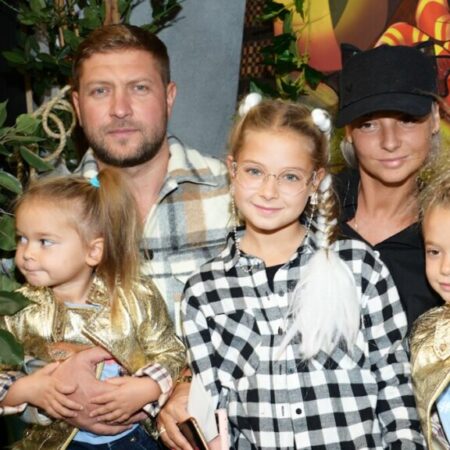 Звезда «Счастливы вместе» Дарья Сагалова вышла в свет со всей семьёй