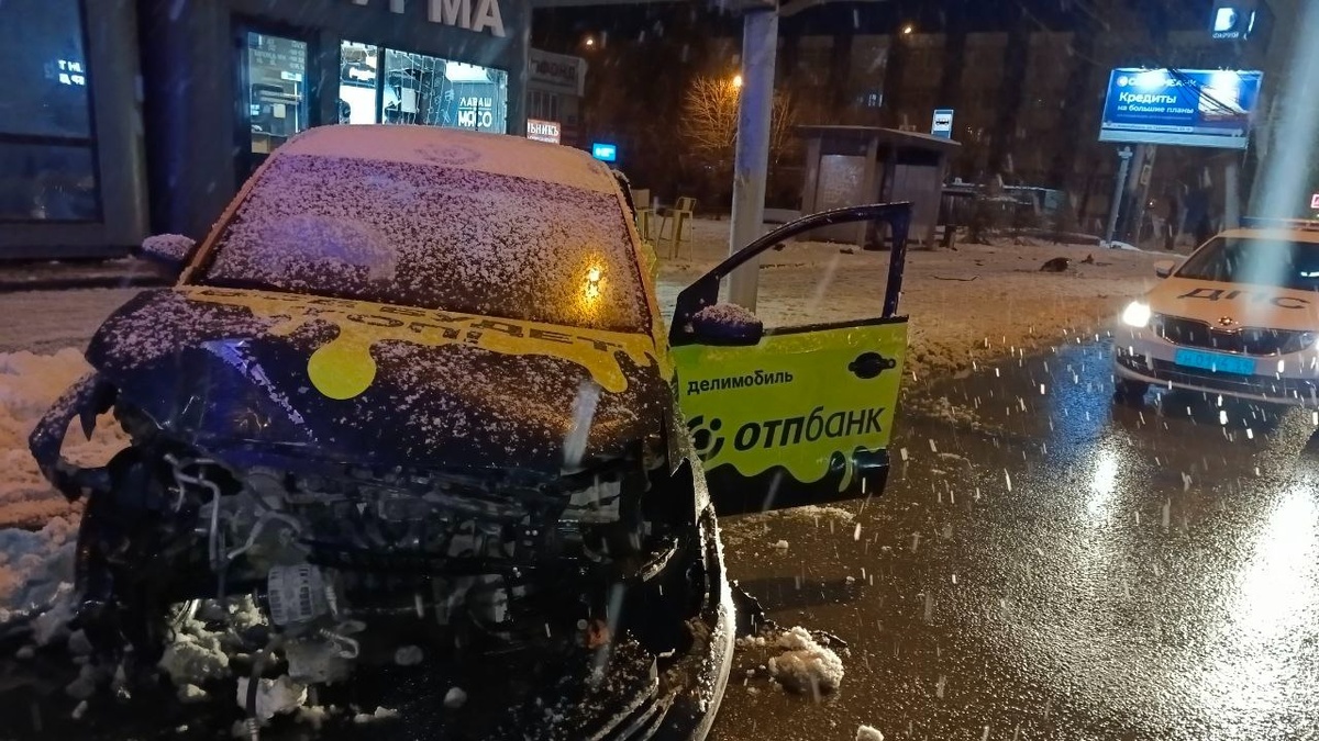 Preview Серьезное ДТП в Новосибирске: шесть человек пострадали